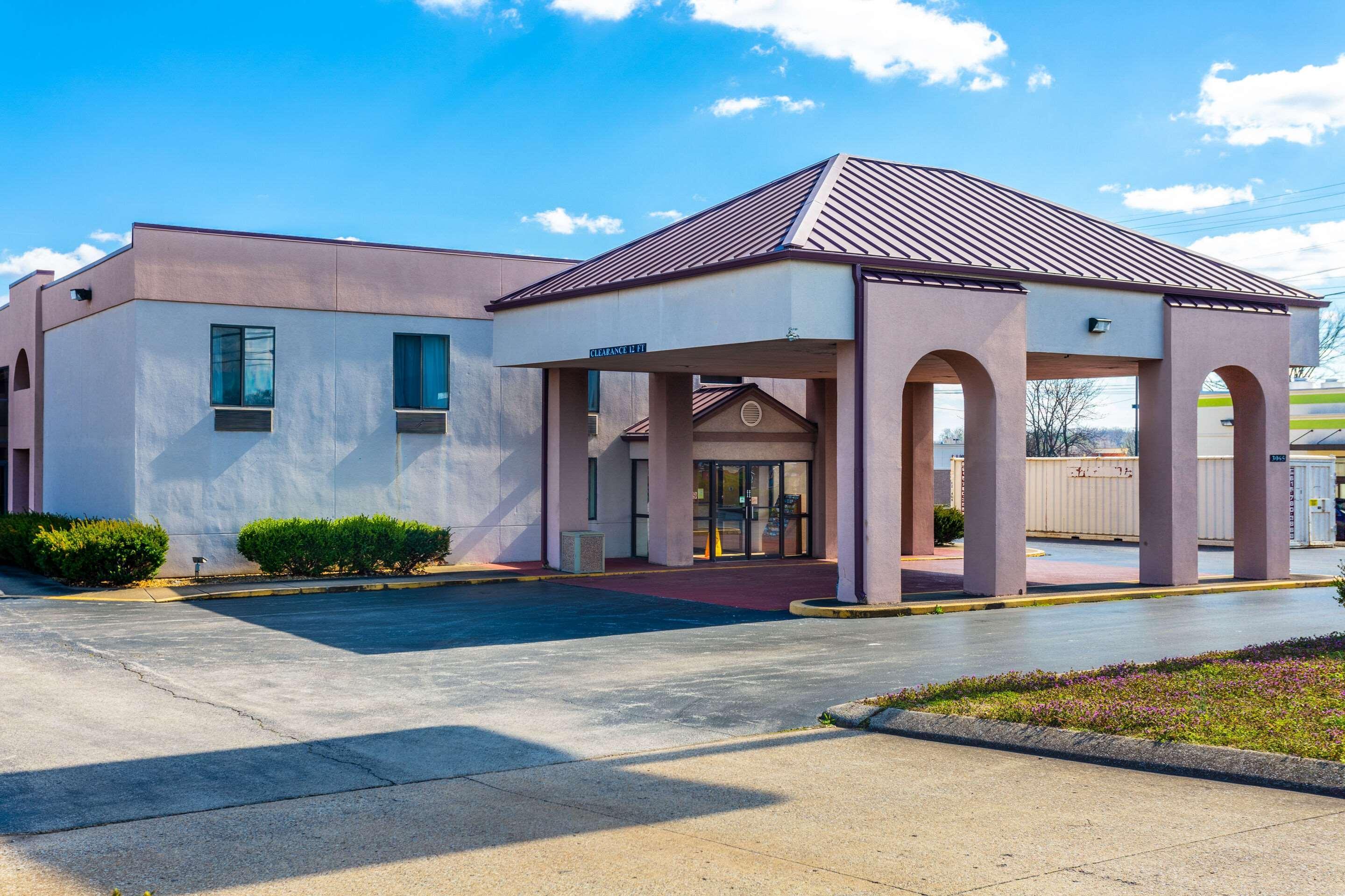 Econo Lodge & Suites Clarksville Exterior foto